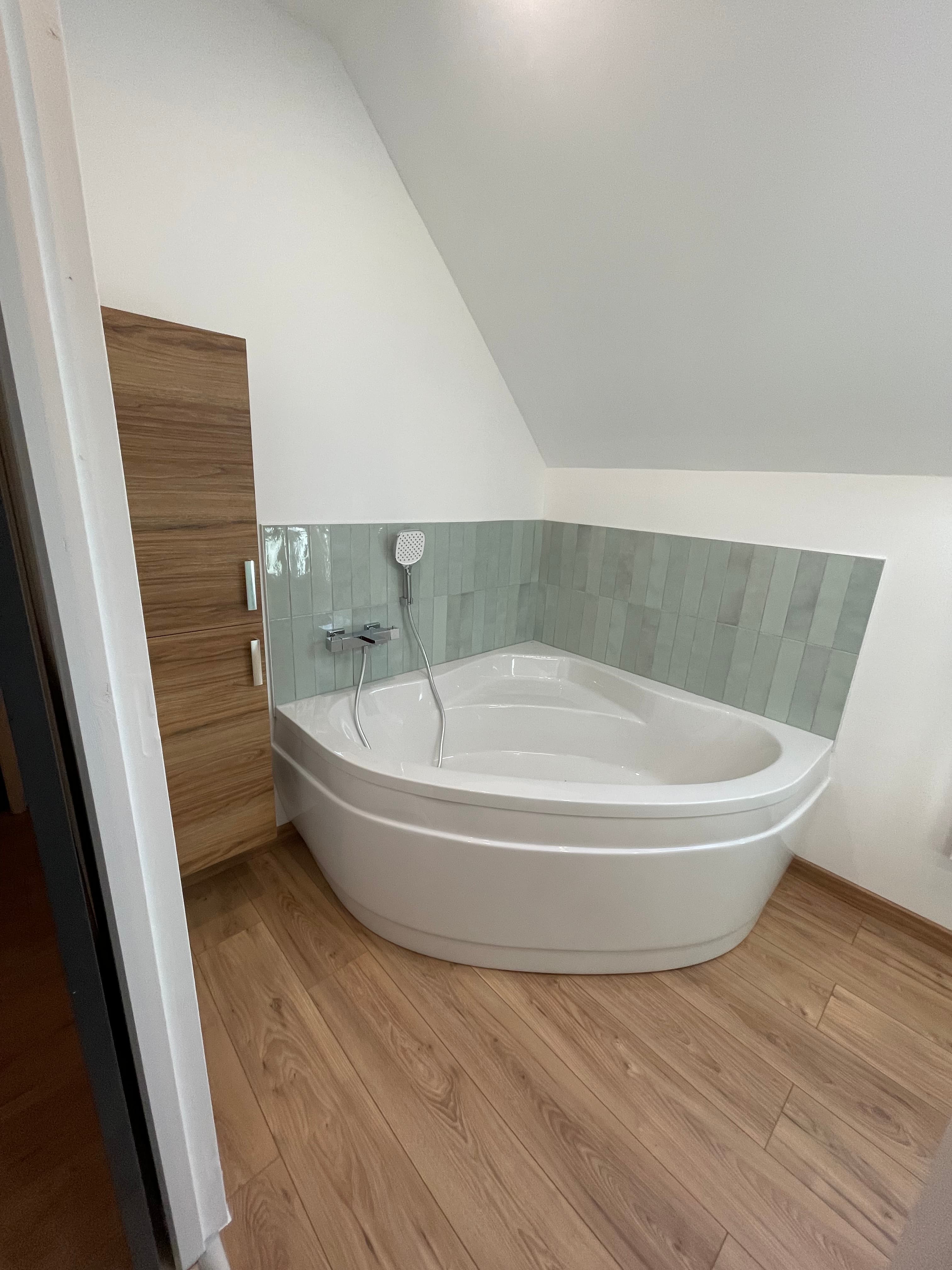 Après travaux - Rénovation complète de salle de bain sous combles à Rémalard-en-Perche à Rémalard-en-Perche - photo 1