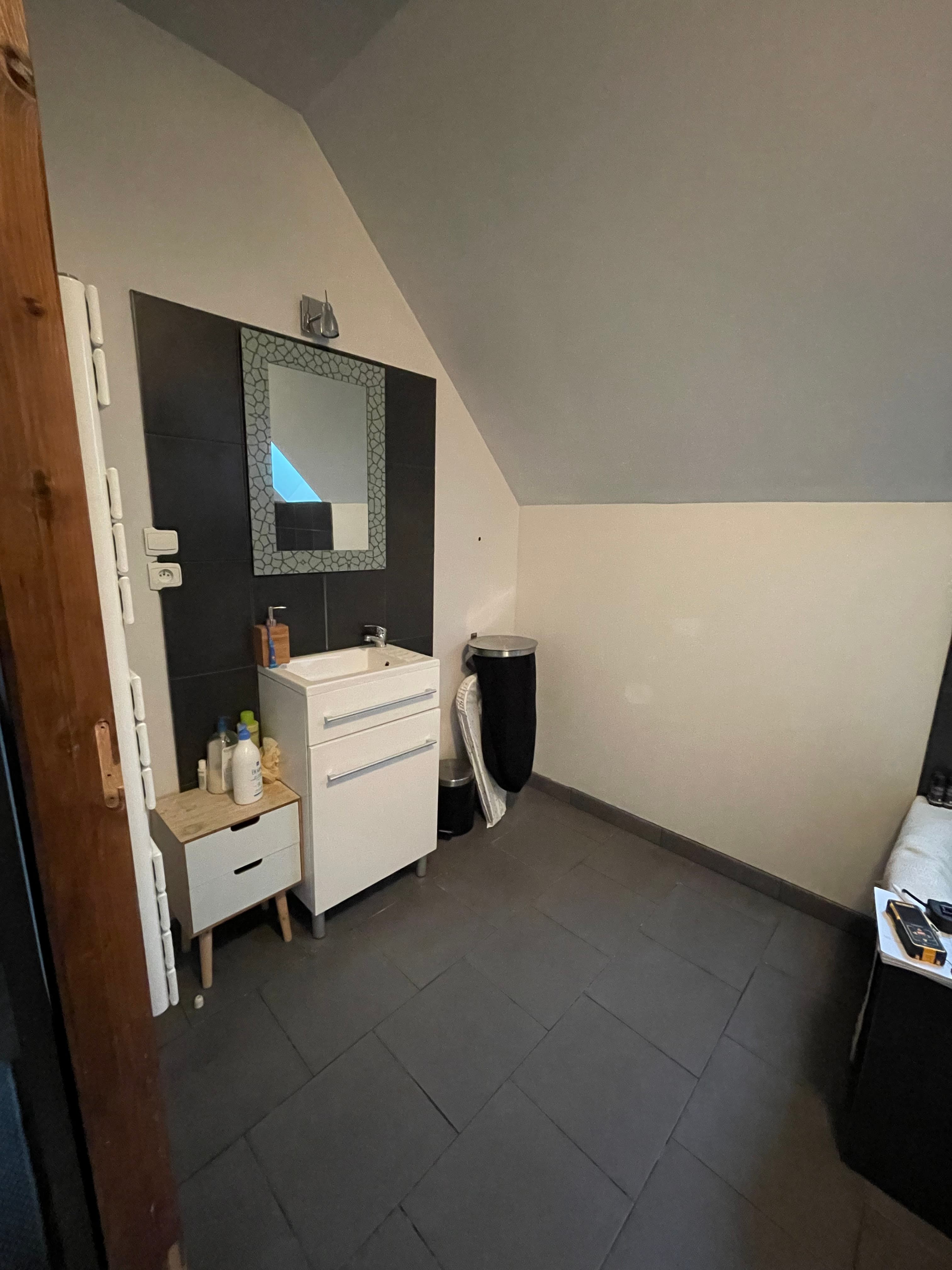 Avant travaux - Rénovation complète de salle de bain sous combles à Rémalard-en-Perche à Rémalard-en-Perche - photo 1